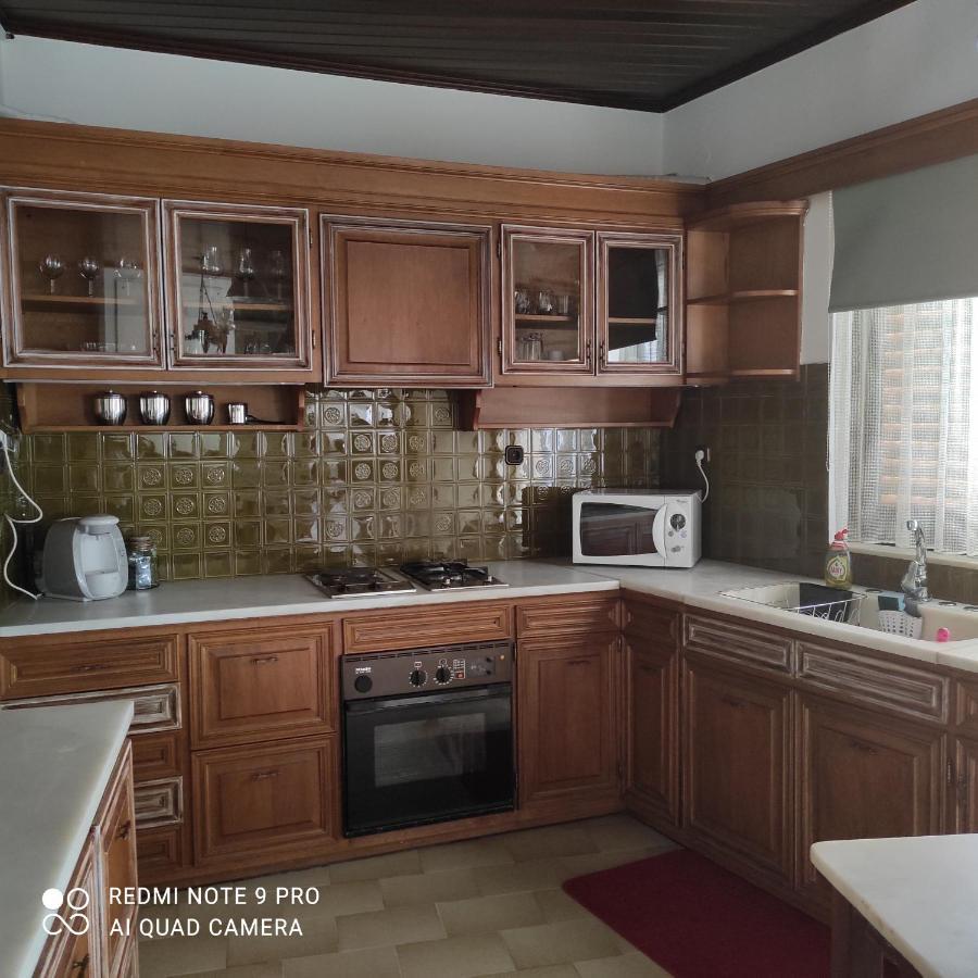 Johnny'S Loft Apartment Agrinio Bagian luar foto